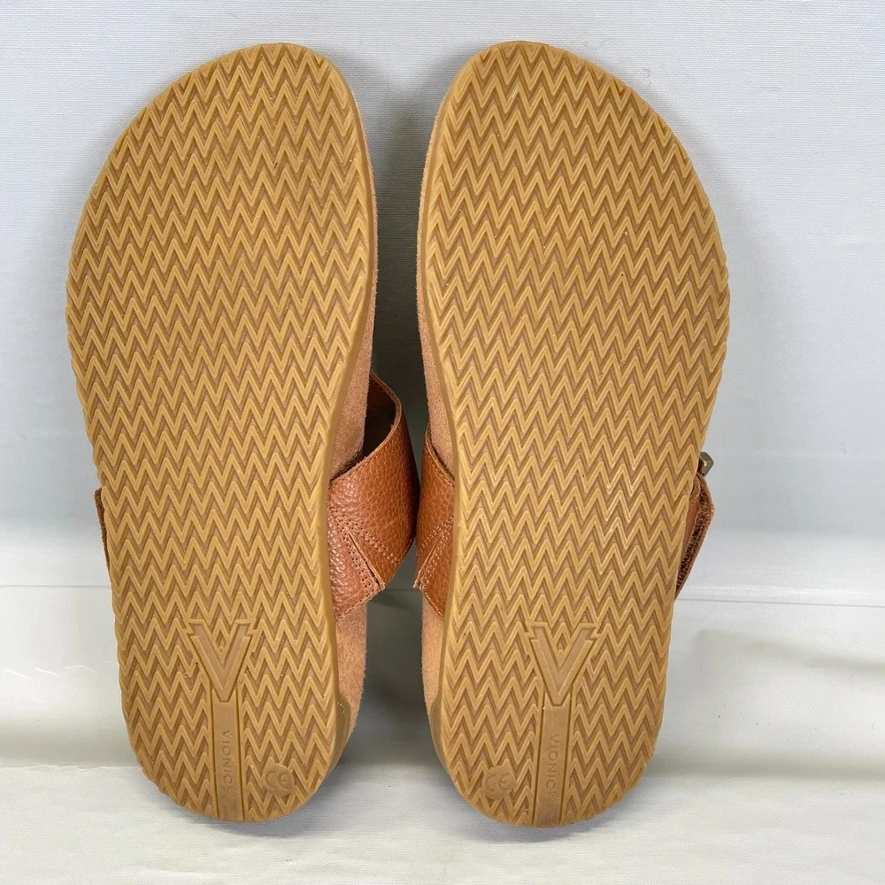 Vionic Emma Sandals Womens Size 6 Wide Tan Brown Pebbled Leather Flip Flop Shoes
